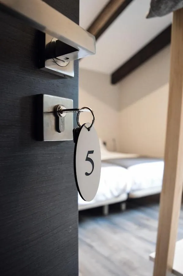 Hotel Els Avets De كامبروذون