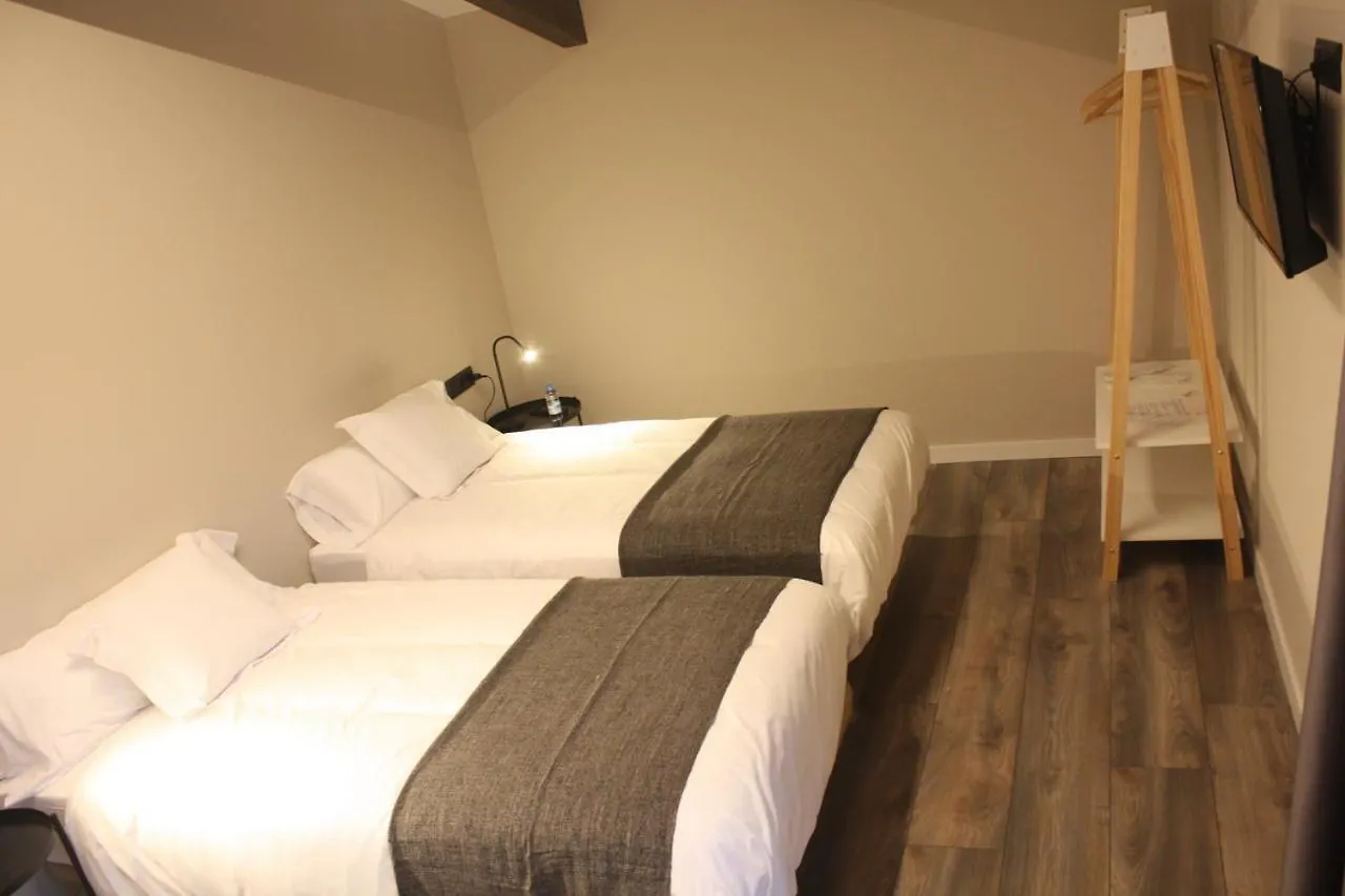 Hotel Els Avets De كامبروذون 2*,  إسبانيا
